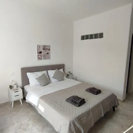 Mia Casaki Apartment *