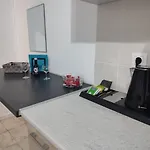 Mia Casaki *