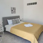 Mia Casaki Naoussa