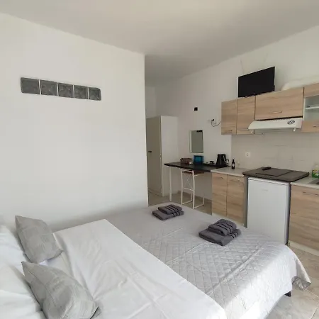 Apartment Mia Casaki Naousa (Paros)